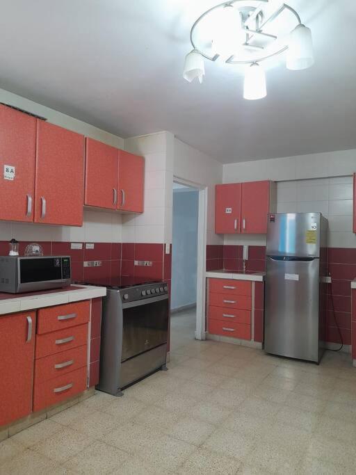 R-8 Amplio En Zona Turistica. Apartment Panama City